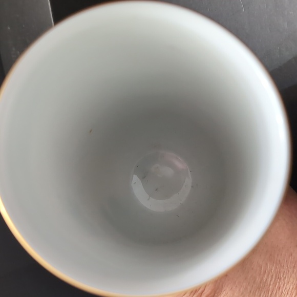 VGT,Legacy by Noritake Footed Black/White Porcelain Vase with Daffodils. - Picture 8 of 11